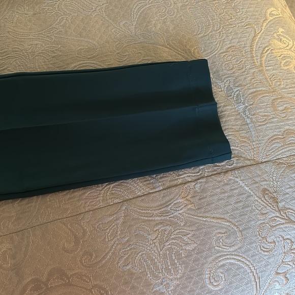 So slimming by Chicos regular size 2.5 deep, military green color EUC - Picture 5 of 9